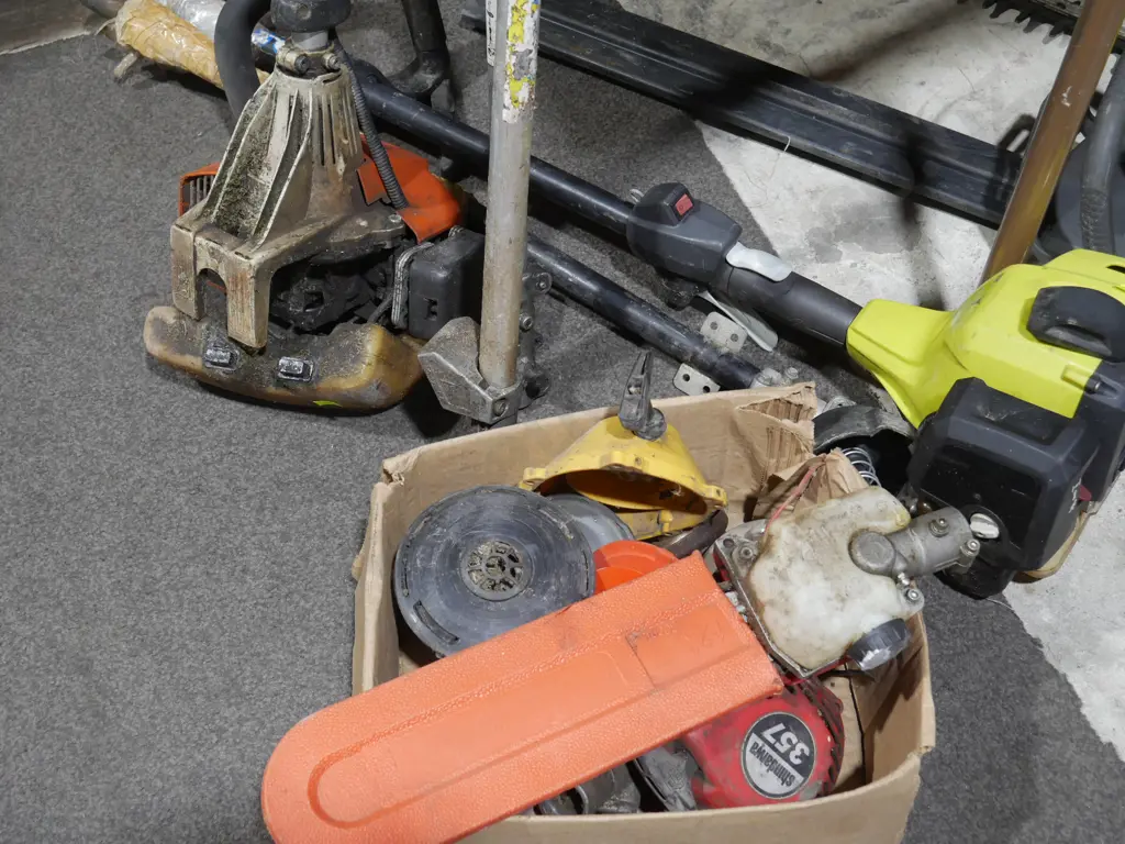 4 brush cutters Image 1++