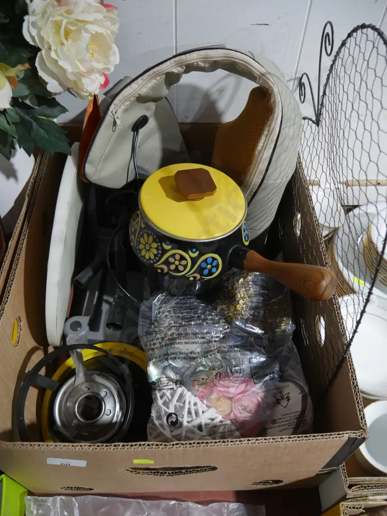 Enamel pot, neck massager etc Image 1++