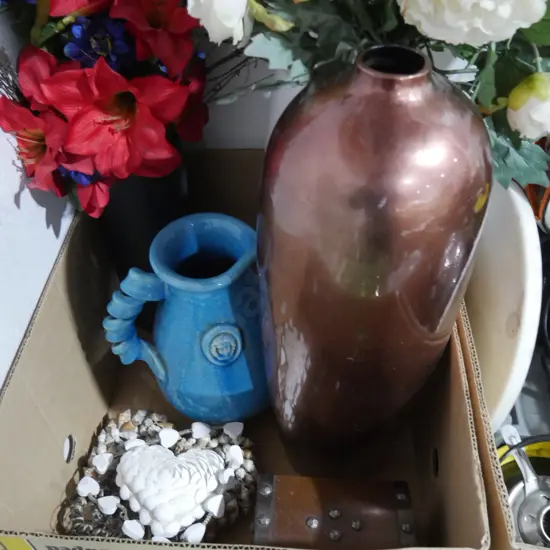 Vases, artificial plants