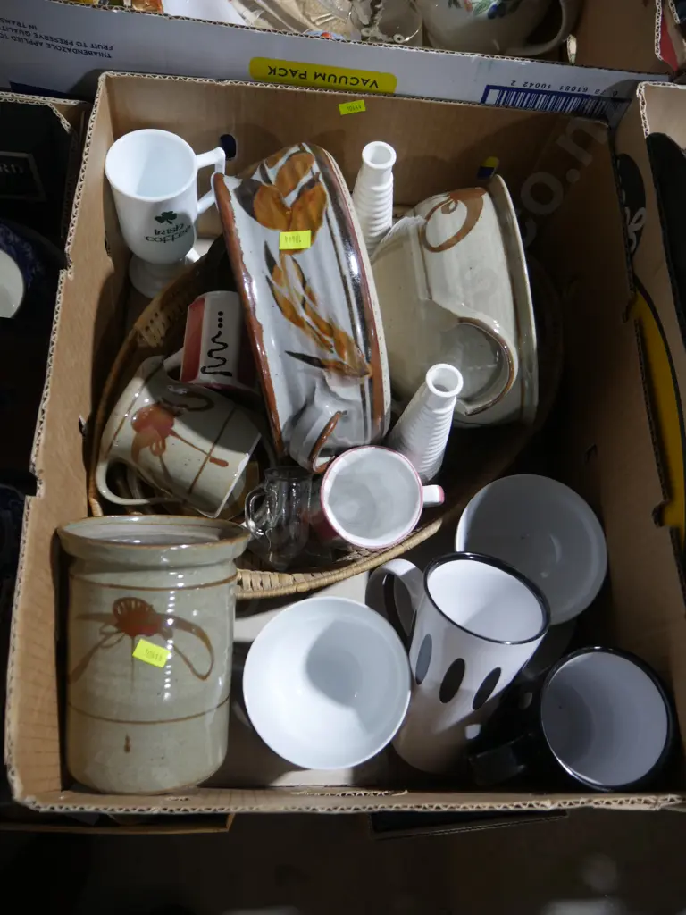 Pottery ware etc Image 1++