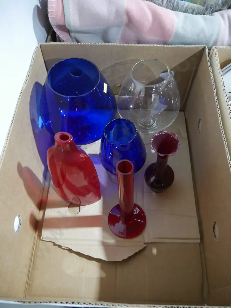 Coloured glassware Image 1++