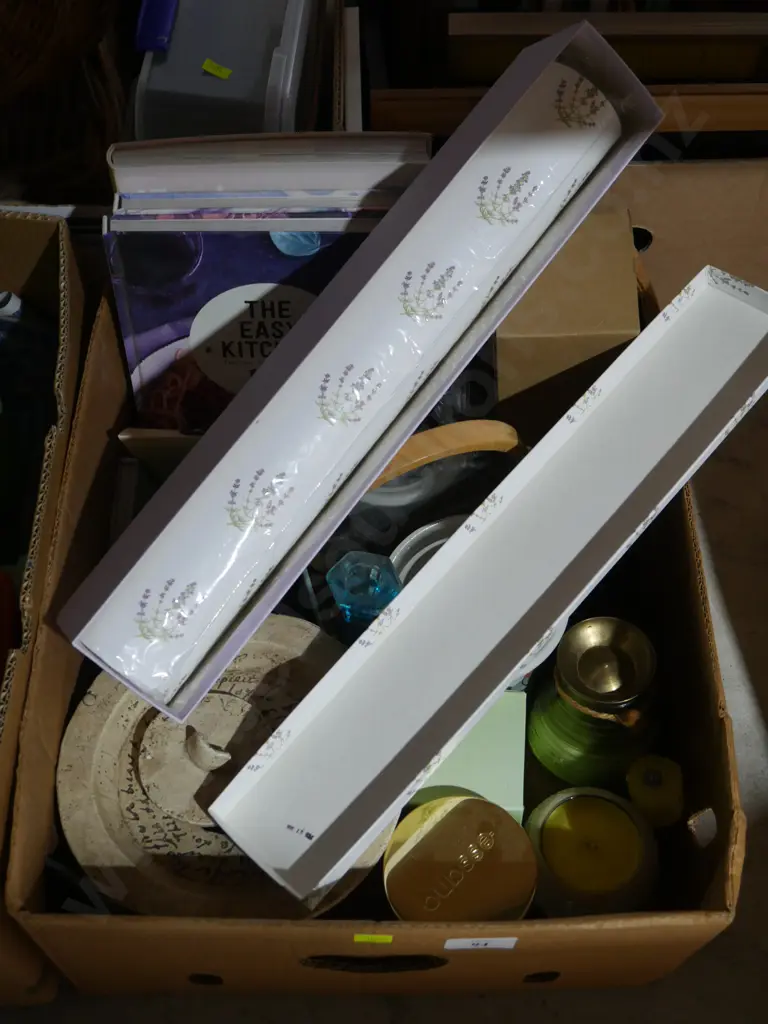 Recipe books, candles etc Image 1++