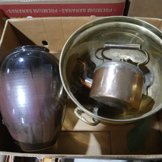 Copper kettle, vase, jug, brass pot