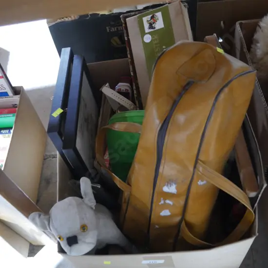 Box of sundries