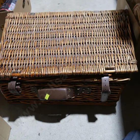 Picnic basket