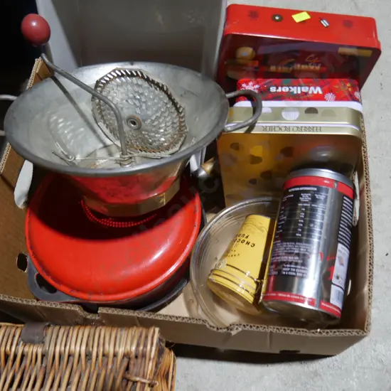 Cast iron dutch oven etc