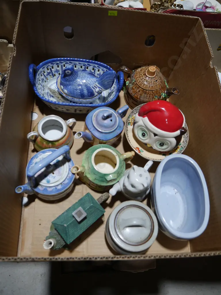 Teapots etc Image 1++
