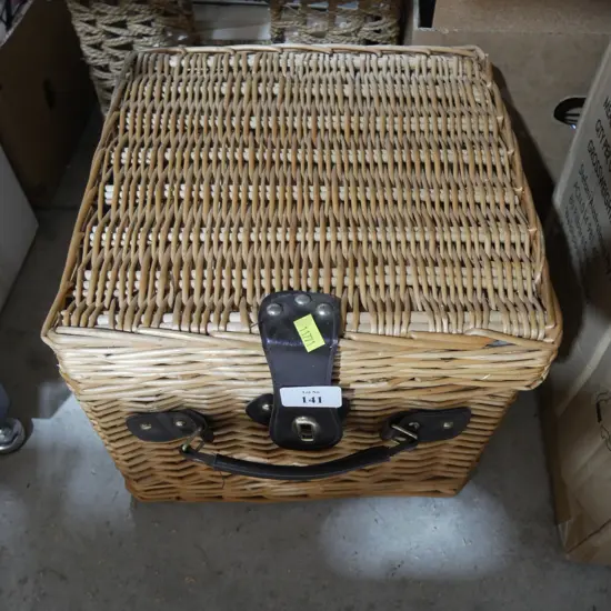 Picnic basket