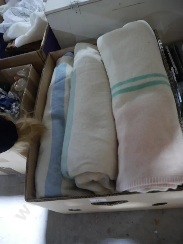 Woolen blankets Image 1++