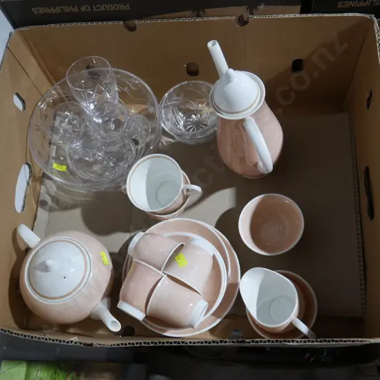 Crystal ware, tea/ coffee set