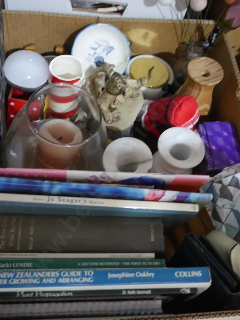 Books, candles etc Image 1++