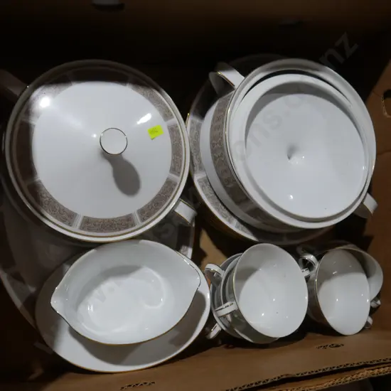 Noritake Justine dinnerware