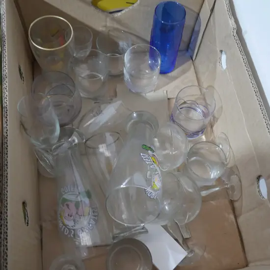 Box of glassware