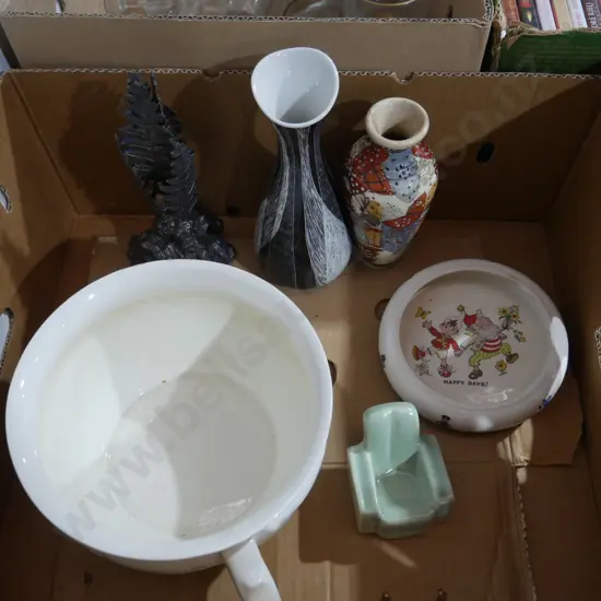 Chamber pot, vases etc
