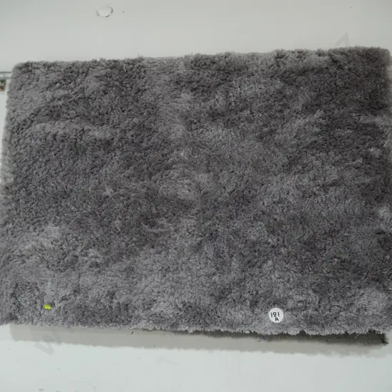 Floor rug