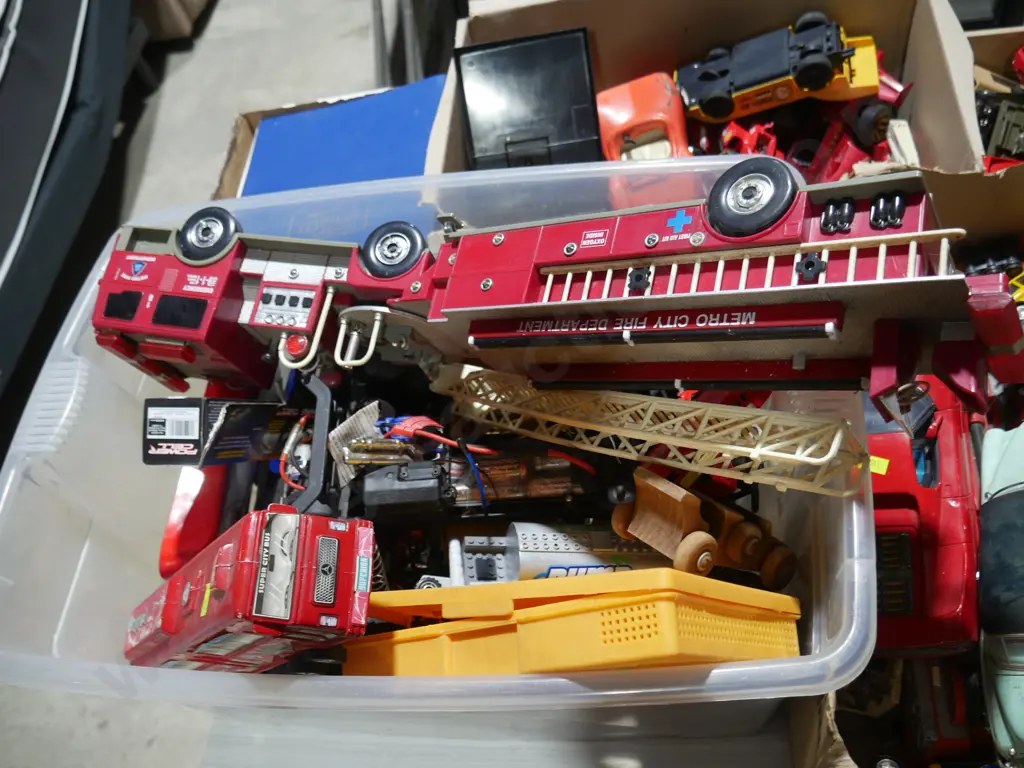 Container of toy vehicles Image 1++