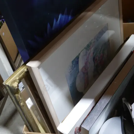 Artworks, mirror etc