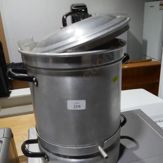 Steam juicer