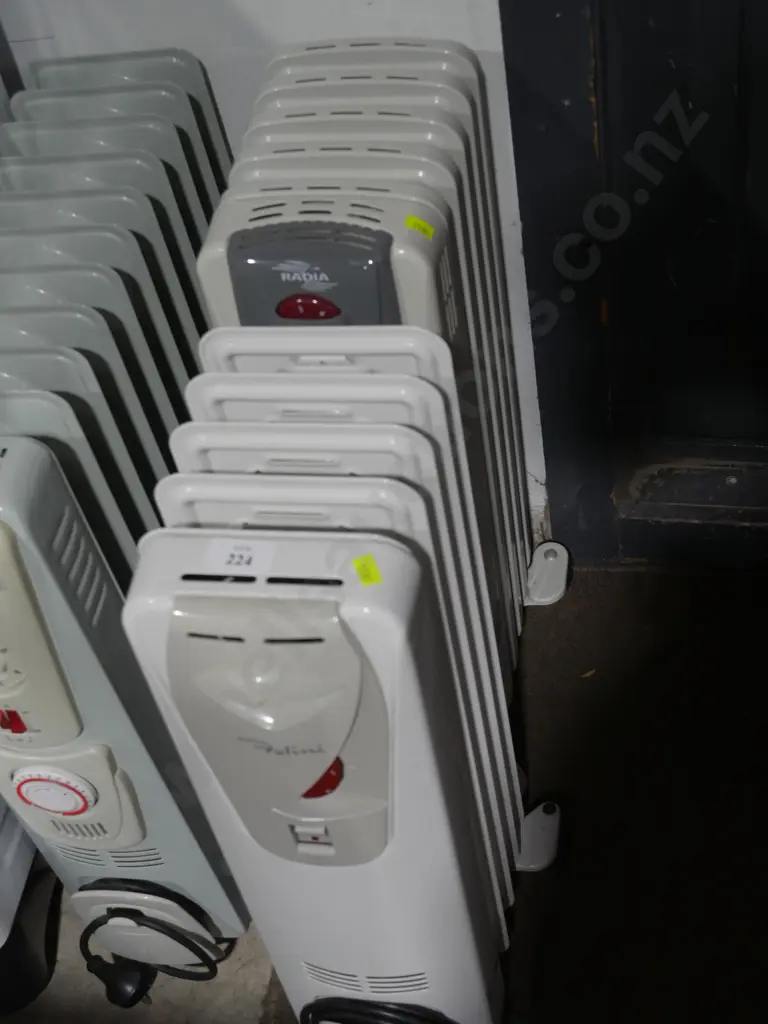 Two oil heaters Image 1++