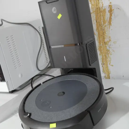 Robot vacuum cleaner