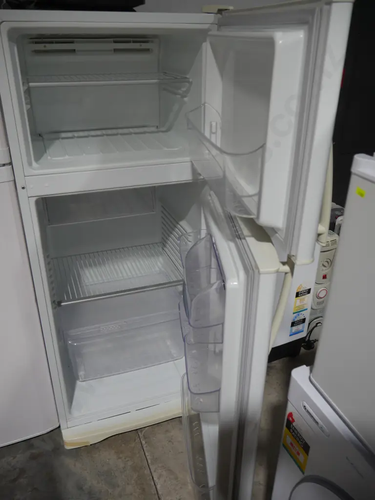 Simpson fridge freezer Image 1++