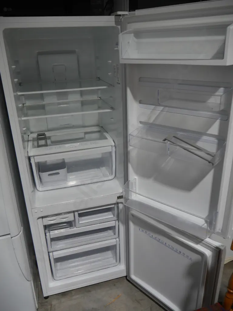 Westinghouse fridge freezer Image 1++