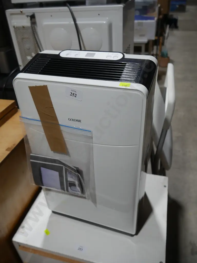 Goldair dehumidifier Image 1++