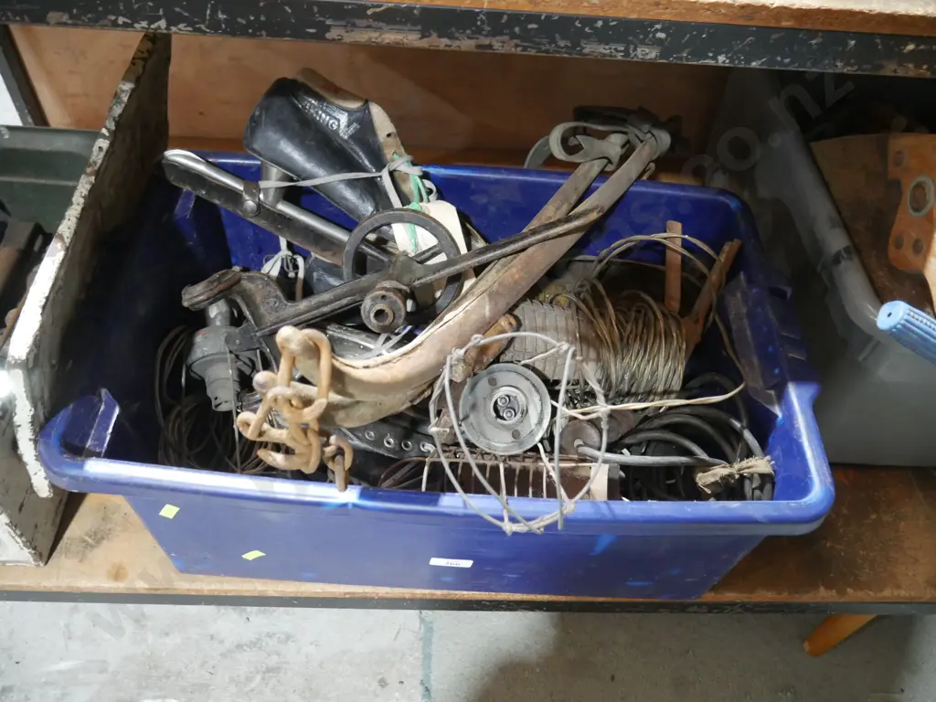 Metal sundries etc Image 1++