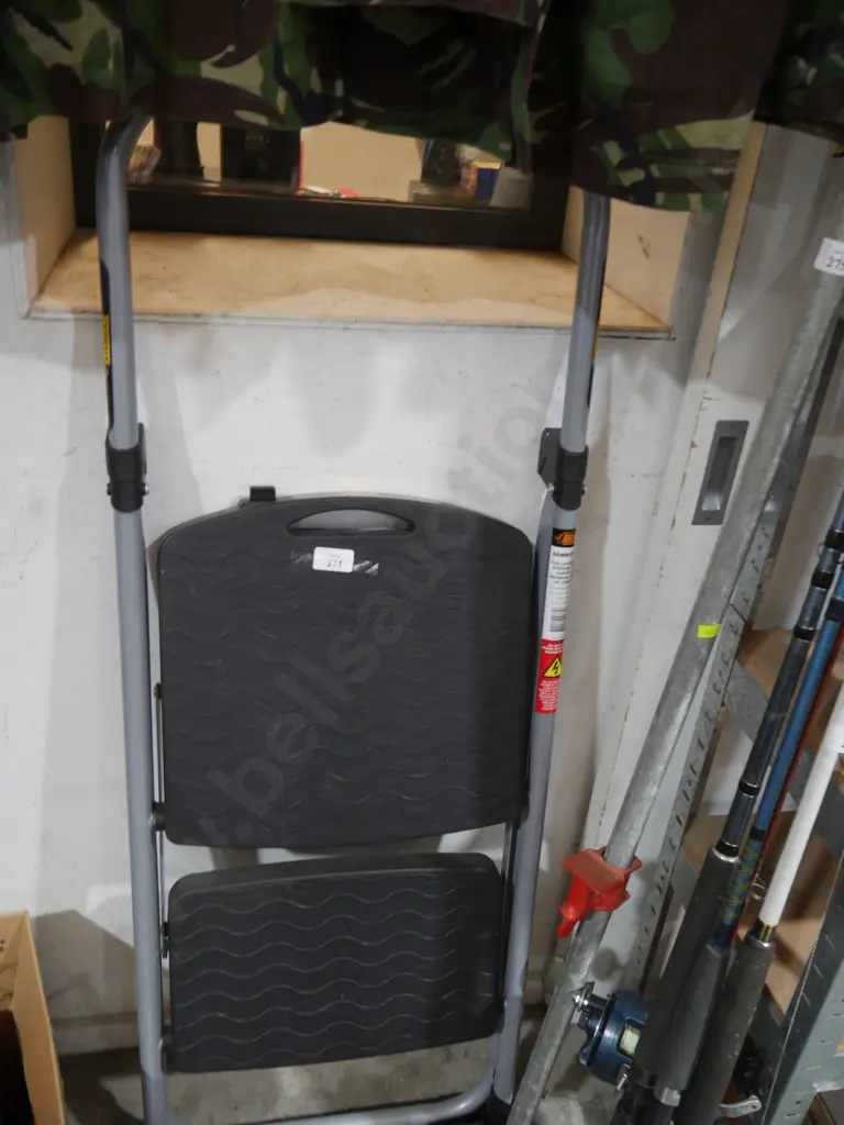 Step ladder Image 1++