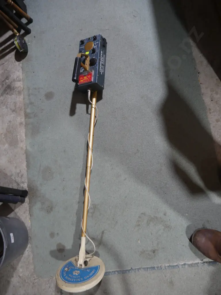 Metal detector Image 1++