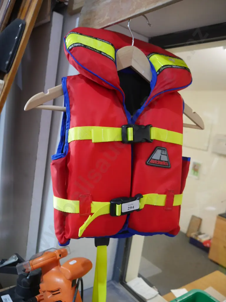 Child's life jacket Image 1++