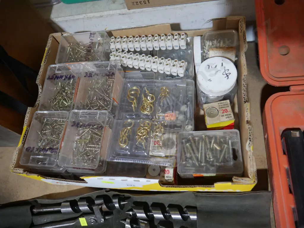Assorted screws etc Image 1++