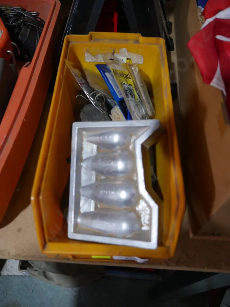 Sinker moulds etc Image 1++