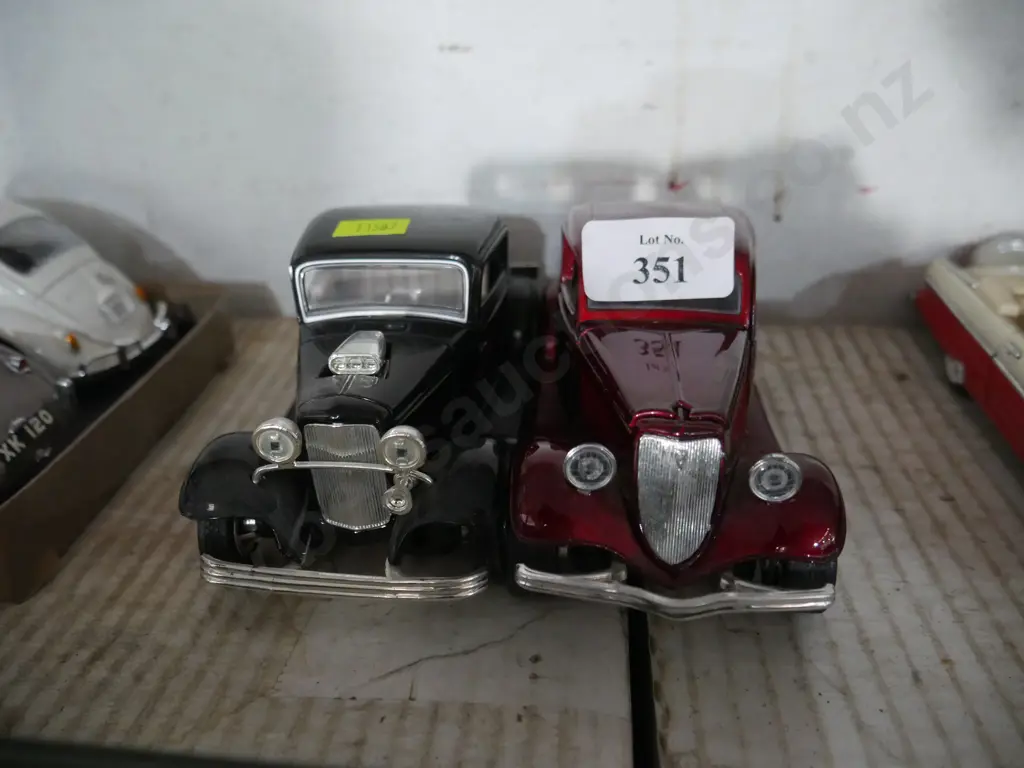 Two model cars Image 1++