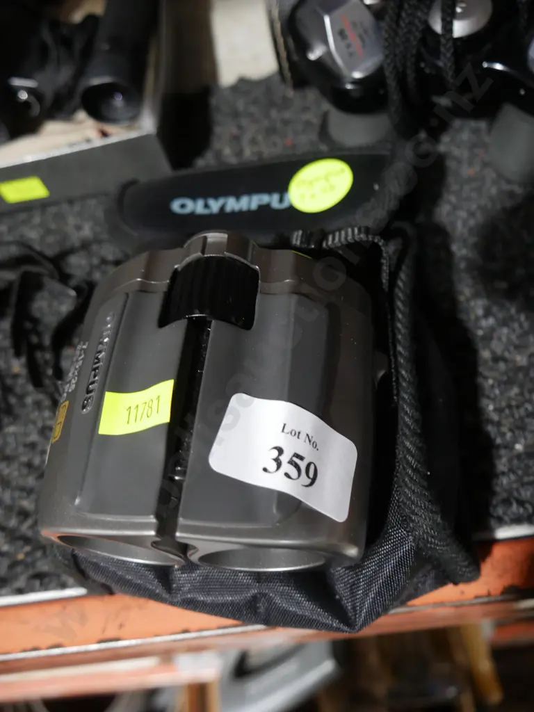 Olympus binoculars Image 1++