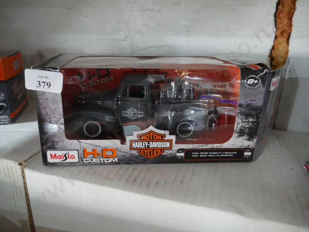 Model pickup truck and bike Image 1++