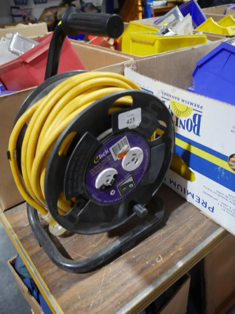 Extension cord on reel Image 1++