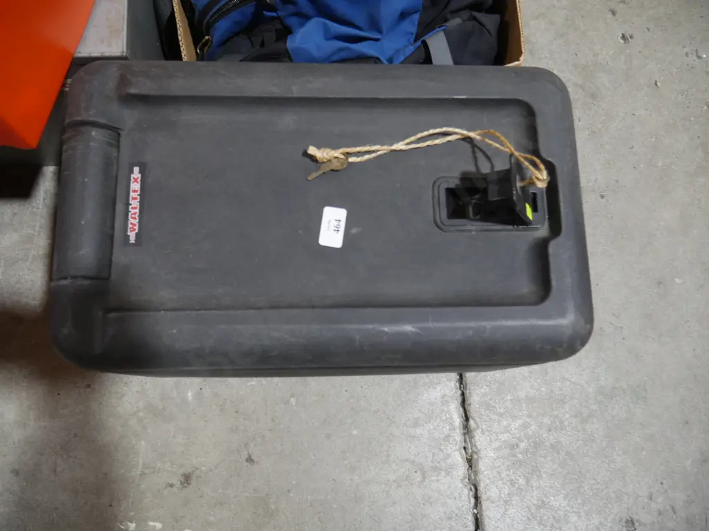 Lockable box Image 1++