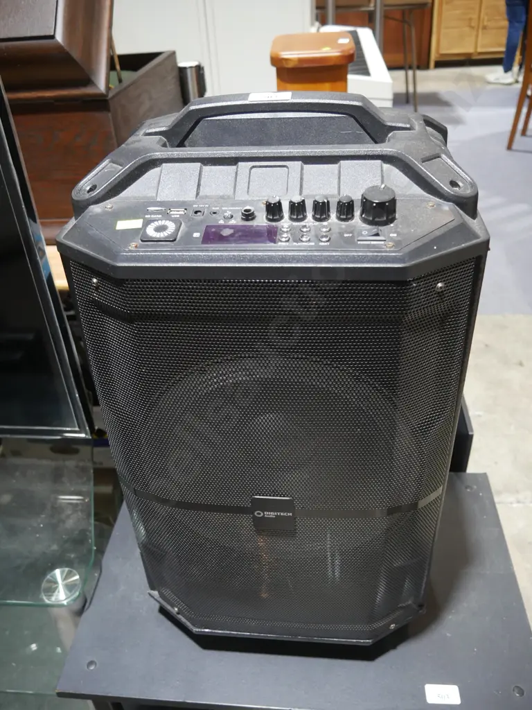 Digitech portable speaker Image 1++