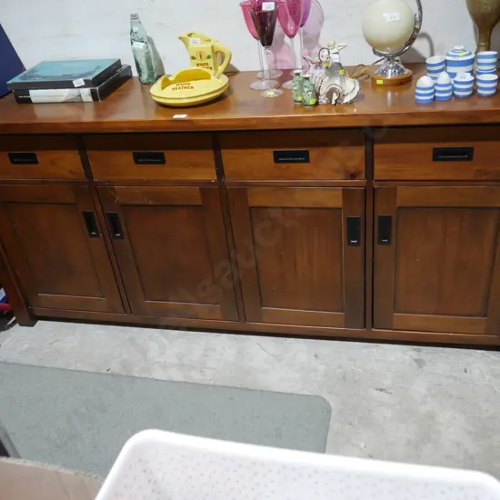 Sideboard