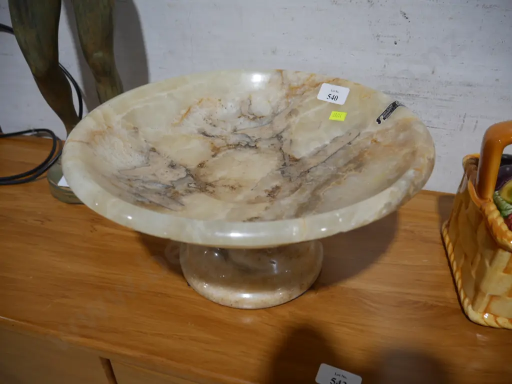 Alabaster comport Image 1++