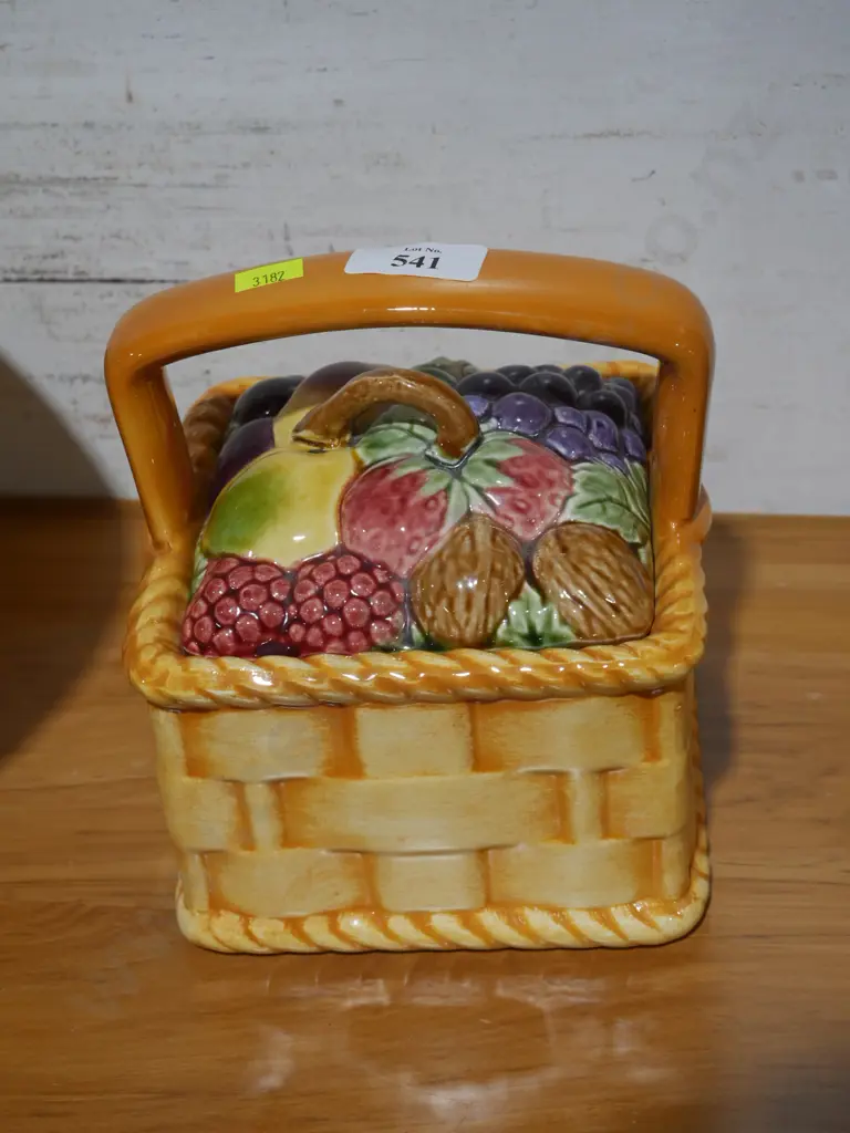Sarreguemines Porcelain basket Image 1++