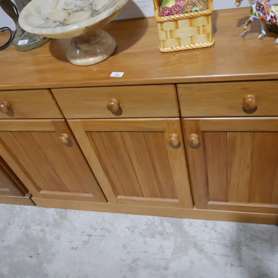 Sideboard
