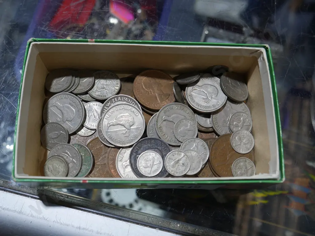 Assorted coins Image 1++