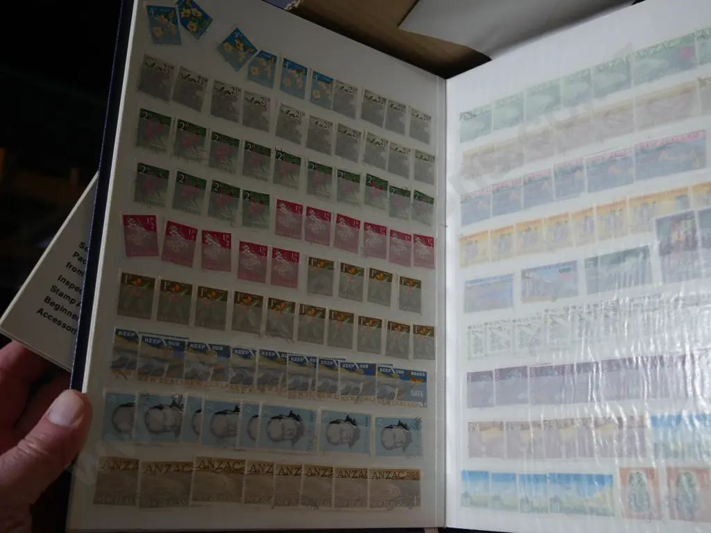 Stamp albums and loose stamps Image 1++