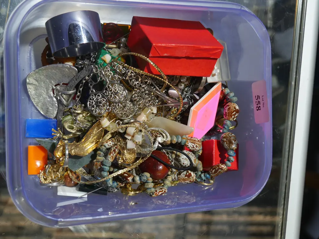Jewellery etc Image 1++