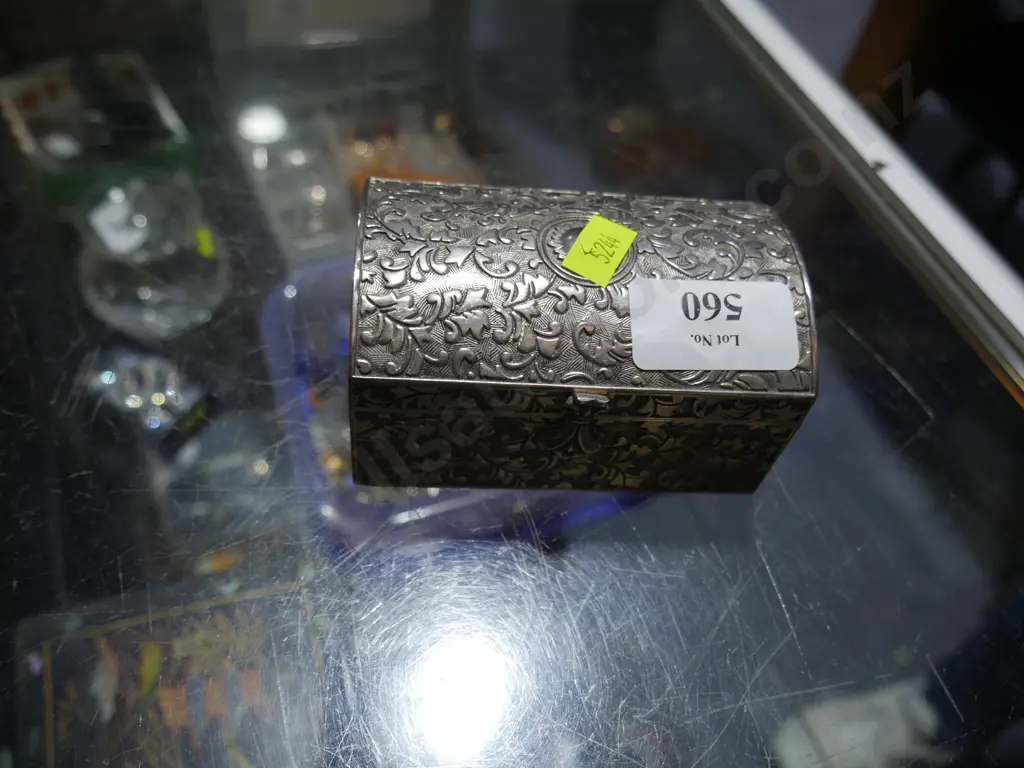 Trinket box and jewellery Image 1++