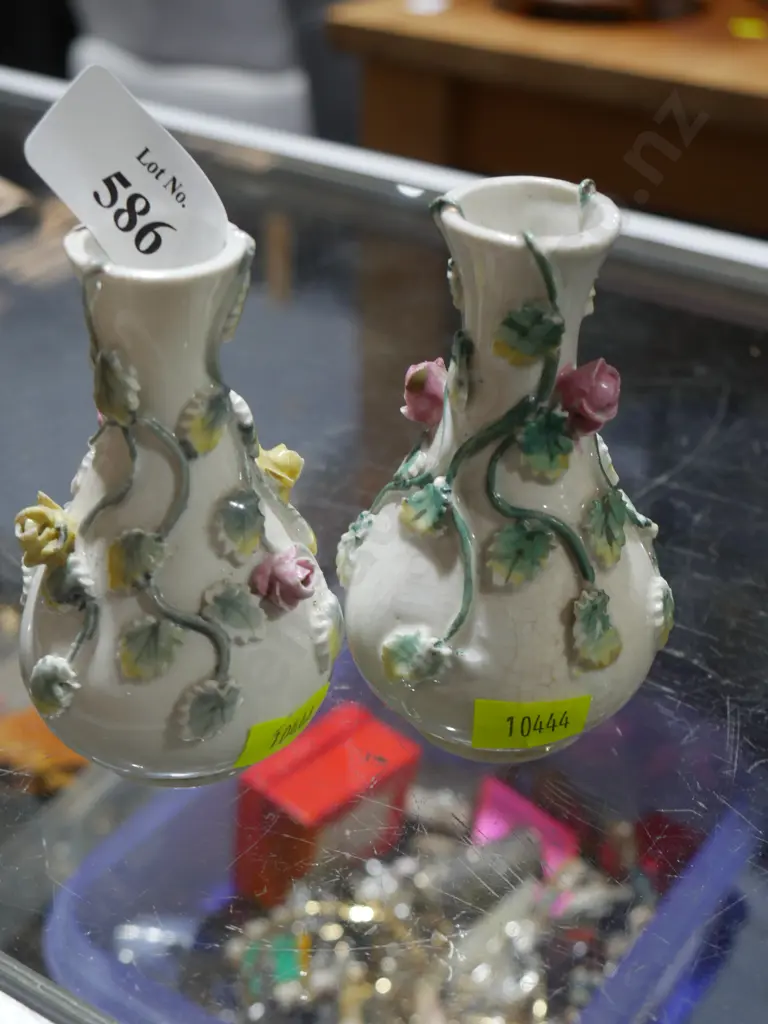 Pair of floral vases Image 1++