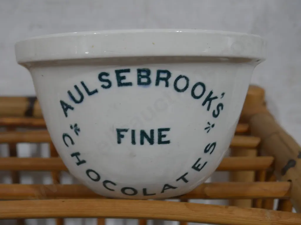 Aulsebrooks Christmas pudding bowl Image 1++