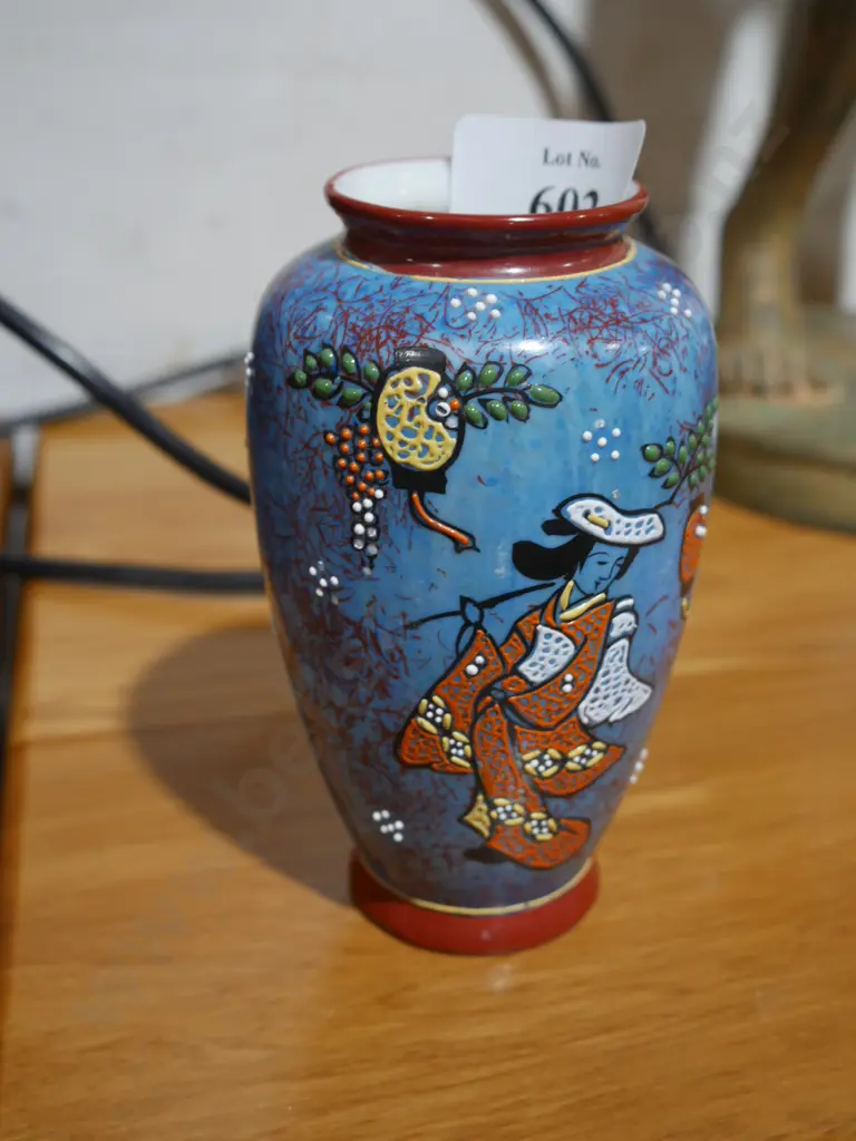 Oriental vase Image 1++